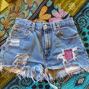 Distressed high waisted Levi 505 shorts